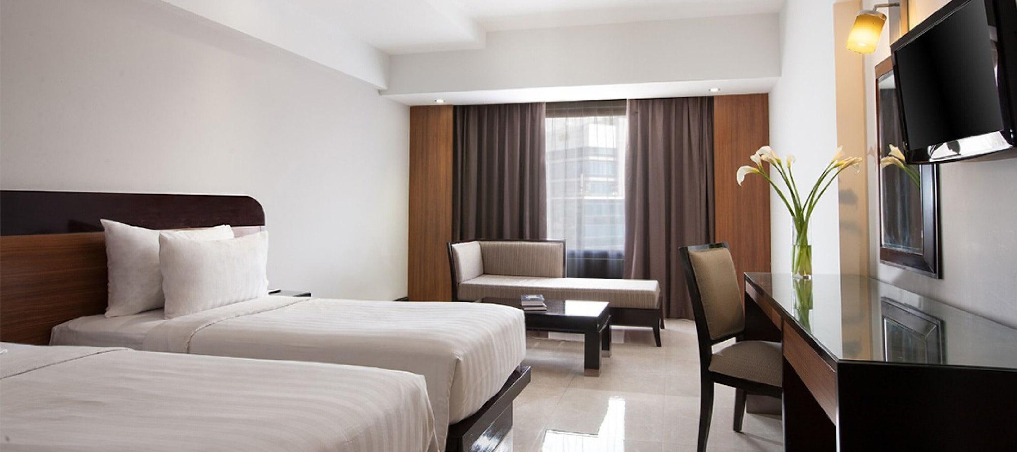 Hotel Santika Premiere Semarang Exterior photo