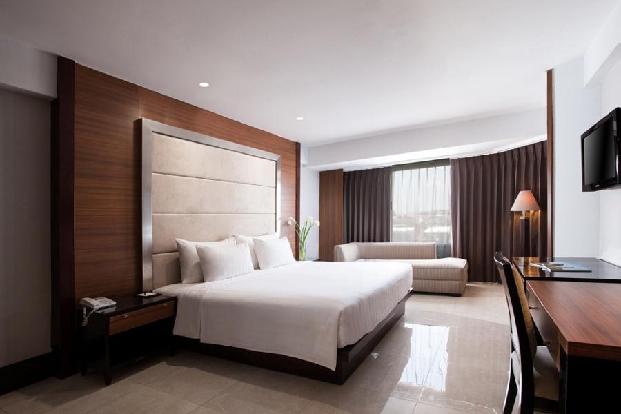 Hotel Santika Premiere Semarang Exterior photo